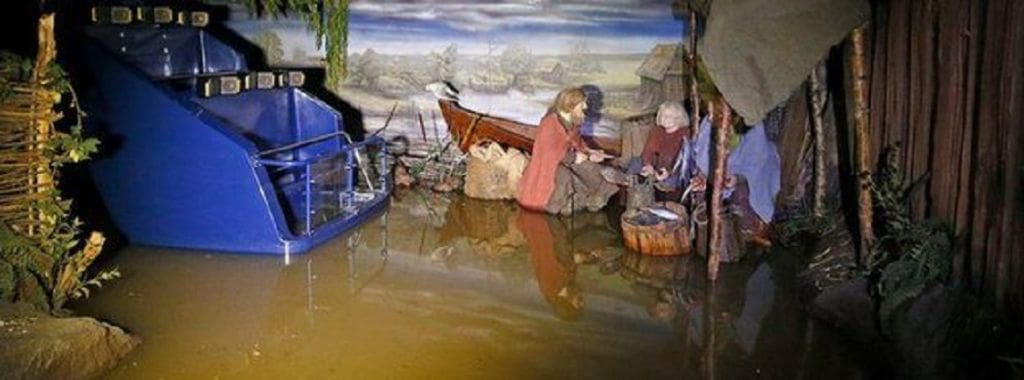 UK floods: Storm Frank threatens more misery