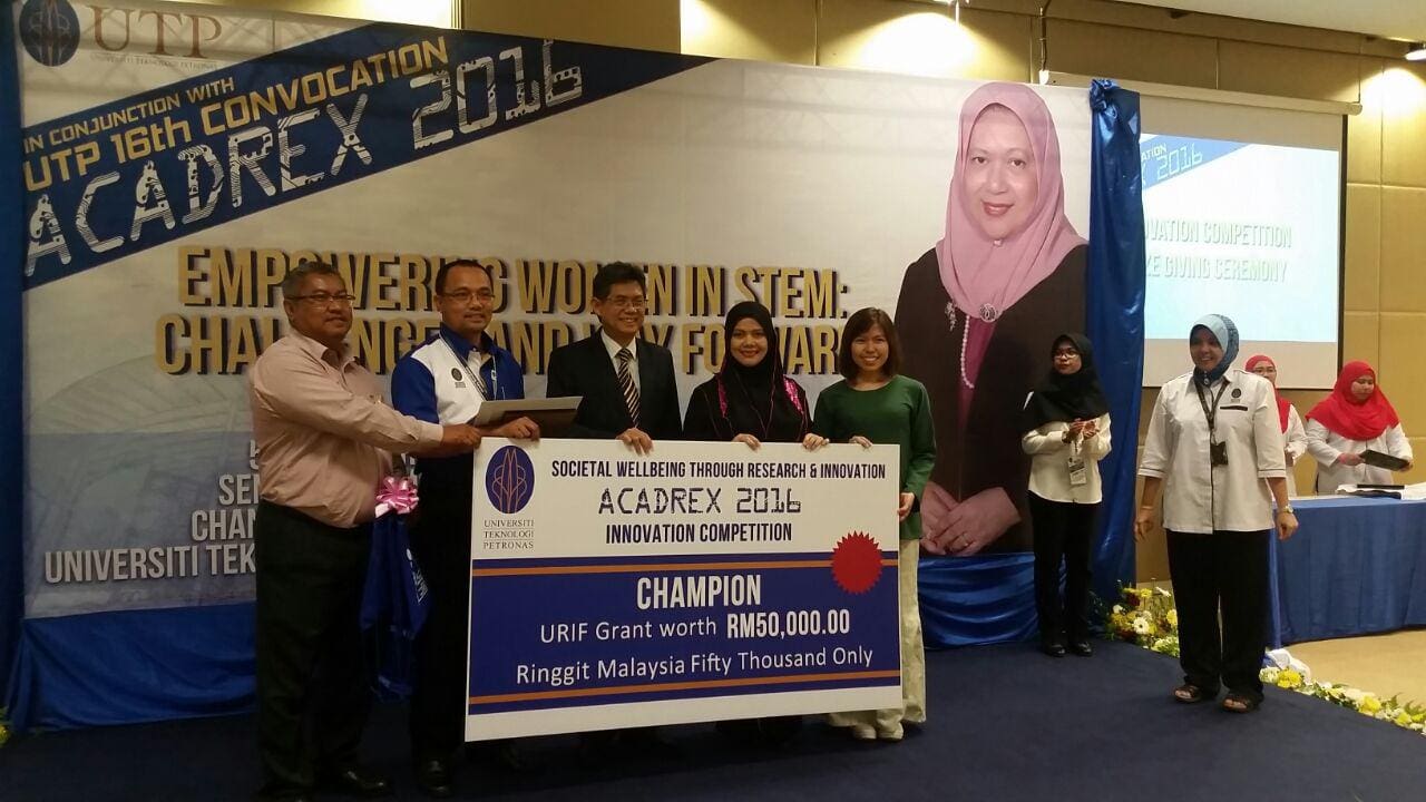 Assoc Prof Dr Siti Hamidah Mohd Setapar Won 1st Prize on ACADREX’16