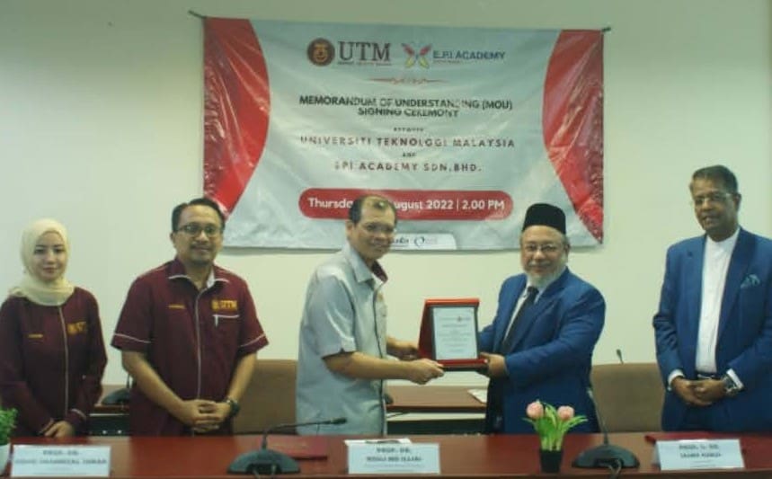 UTM Signing Memorandum of Understanding (MoU) with EPI Sdn. Bhd.