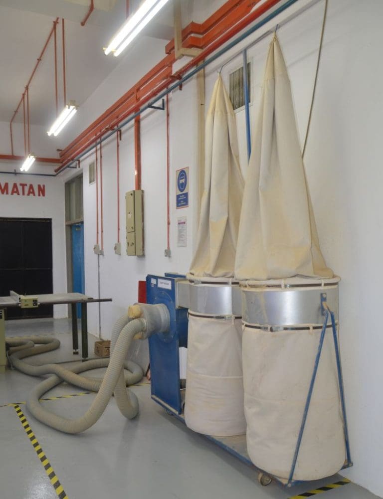 Dust collection system (vacuum)